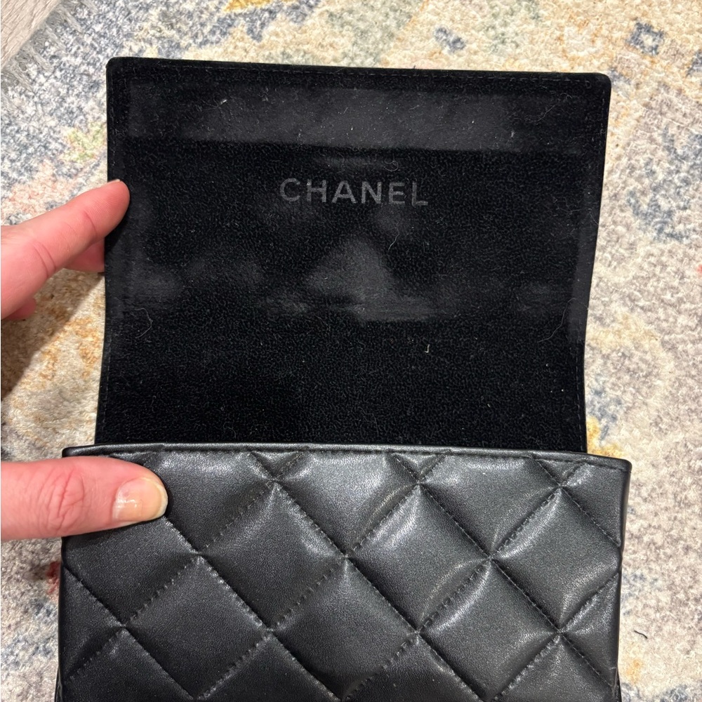 CHANEL Black Embossed Logo Long Leather Sunglasses Case - Picture 6 of 9